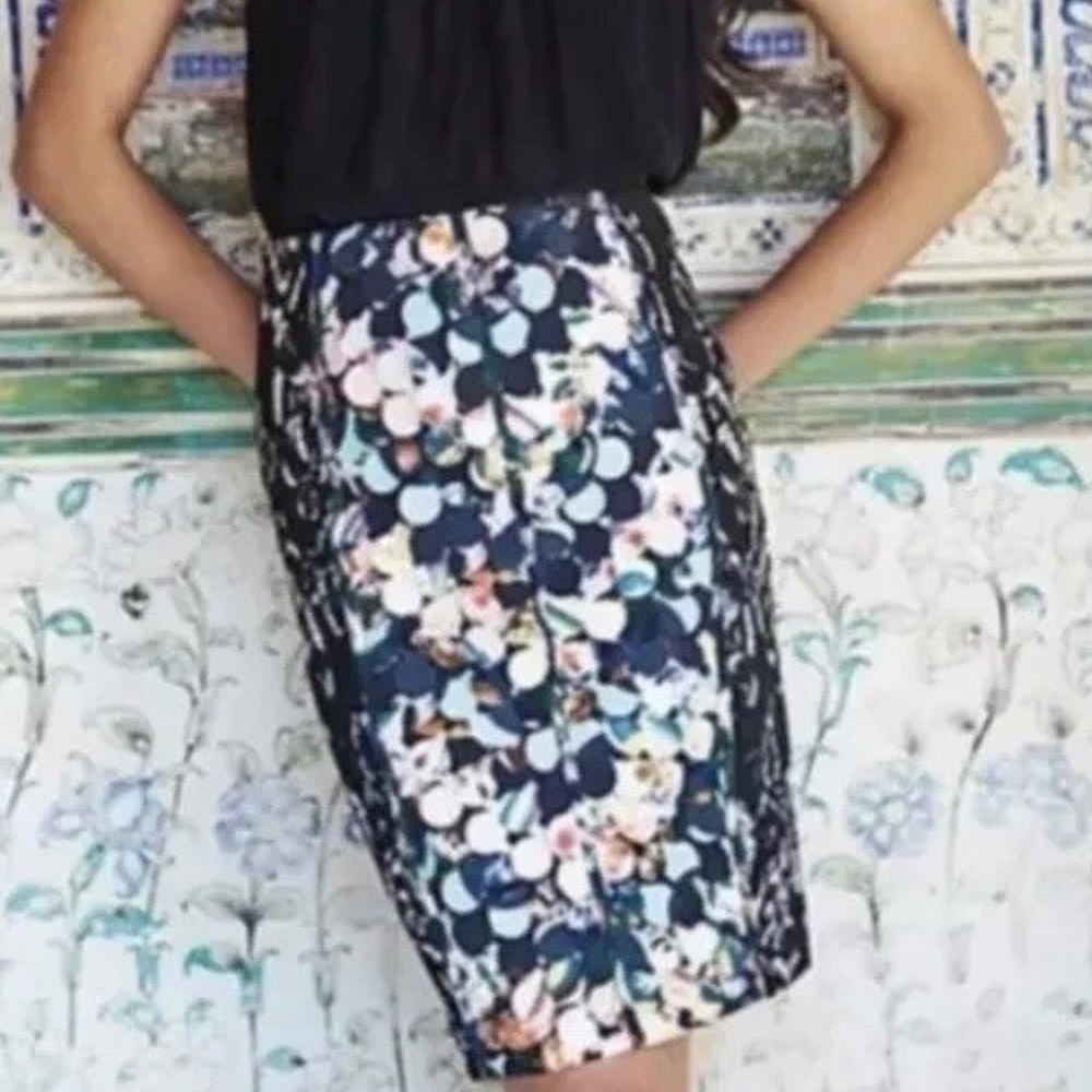 Anthropologie Beguile Byron Lars Paillette Pencil Skirt 8P Floral Appliqué RARE